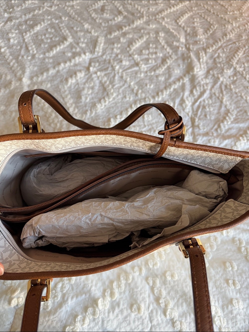 Michael Kors Purse - Picture 6 of 7
